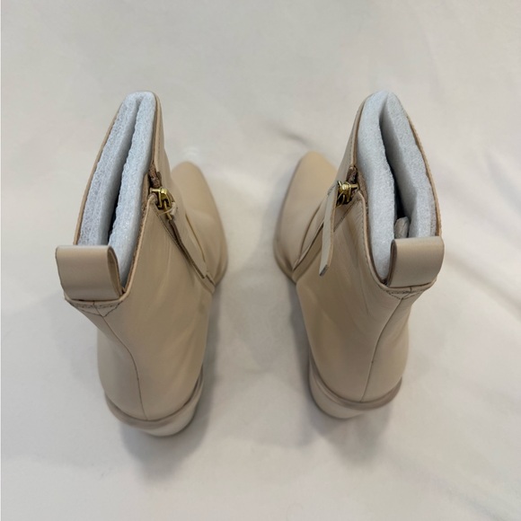 Seychelles Shining Star Cream Leather Pointed Toe Block Heel Bootie Size 9 - Picture 3 of 8